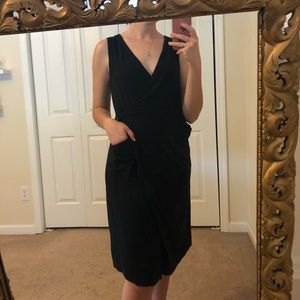 Black Wrap Knee Length Shift Chalet Dress, Size M